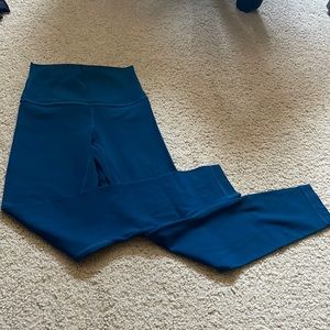 Lululemon Align 25” size 0